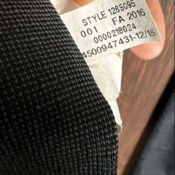 Under Armour Medium Tech Quarter Zip Pullover Black 1285095 Mens Activewear M - Picture 8 of 8